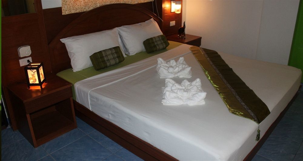 The Guest House Patong Екстер'єр фото